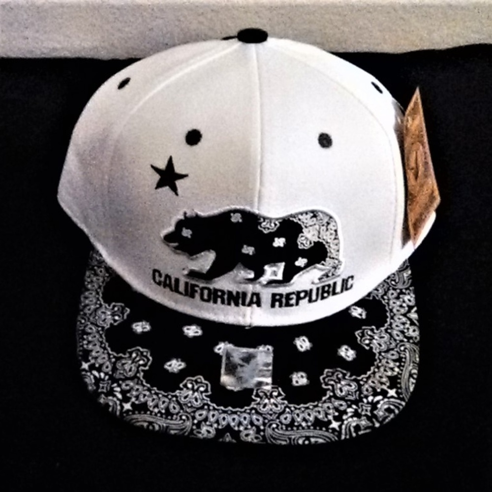 California Republic W/Stylish Bandana Print Hat